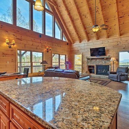 Pigeon Forge Cabin With Brand New Hot Tub And Views! Sevierville Exterior foto
